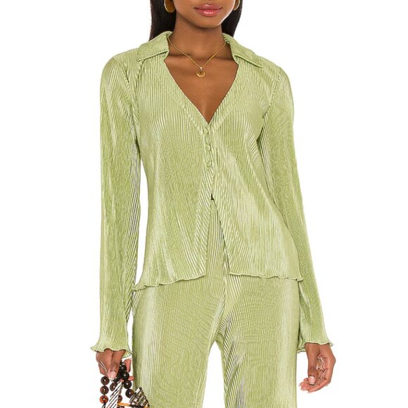 Song of Style Mara Shirt in Sage - Picture 1 of 7
